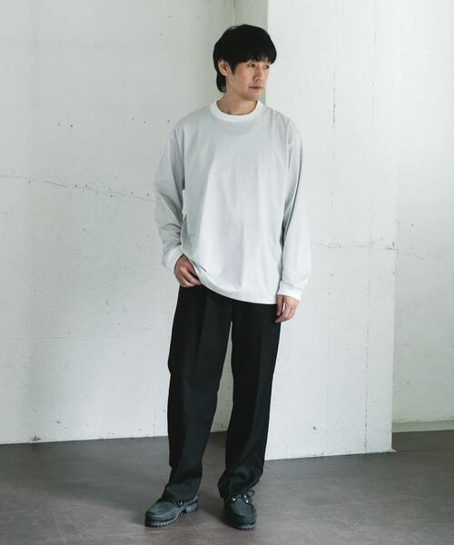 URBAN RESEARCH DOORS(アーバンリサーチドアーズ)の「クイックドライロングスリーブTシャツ(Tシャツ/カットソー・メンズ・ライトベージュ/ブラック系その他/ホワイト系その他・MEDIUM/LARGE)」の11枚目の写真