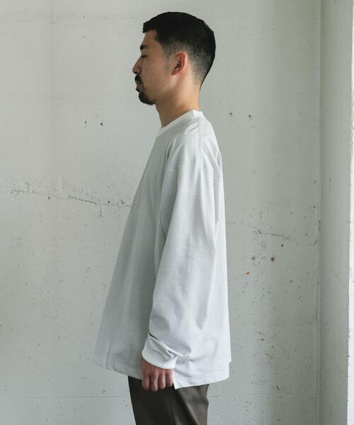 URBAN RESEARCH DOORS(アーバンリサーチドアーズ)の「クイックドライロングスリーブTシャツ(Tシャツ/カットソー・メンズ・ライトベージュ/ブラック系その他/ホワイト系その他・MEDIUM/LARGE)」の14枚目の写真