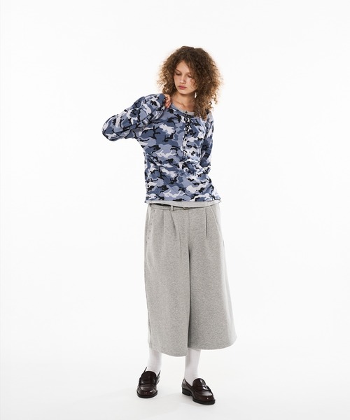 WISH FOR EVER（ウィッシュフォーエバー）の「HEAVY WEIGHT 2 TUCK STUDS DESIGN SWEAT SHORTS / ヘビーウェイト2タックスタッズデザインスウェットショーツ（スウェットパンツ・メンズ・グレー/オフホワイト/チャコールグレー/ブラック・MEDIUM/SMALL/LARGE）」の18枚目の写真