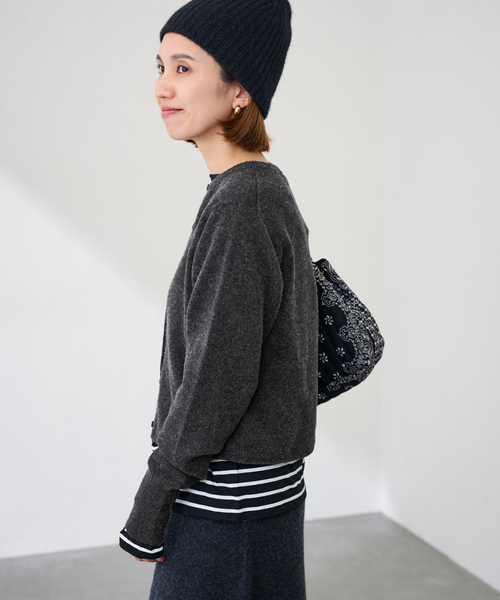 【45R】圧縮ウールのボレロカーディガン 45R（フォーティファイブアール）の「フロート縮絨de