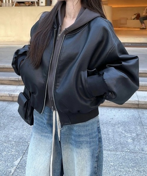 LADY LIKE(レディライク)の「フェイクレザーMA-1ジャケット(MA-1・レディース・ブラック・M)」の12枚目の写真
