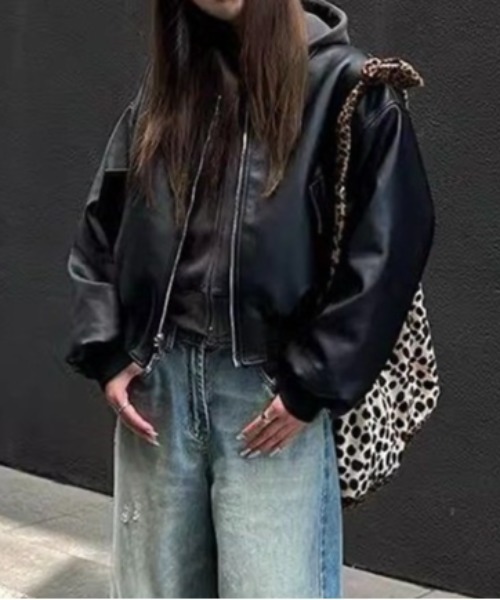 LADY LIKE(レディライク)の「フェイクレザーMA-1ジャケット(MA-1・レディース・ブラック・M)」の7枚目の写真