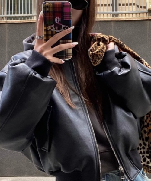 LADY LIKE(レディライク)の「フェイクレザーMA-1ジャケット(MA-1・レディース・ブラック・M)」の10枚目の写真