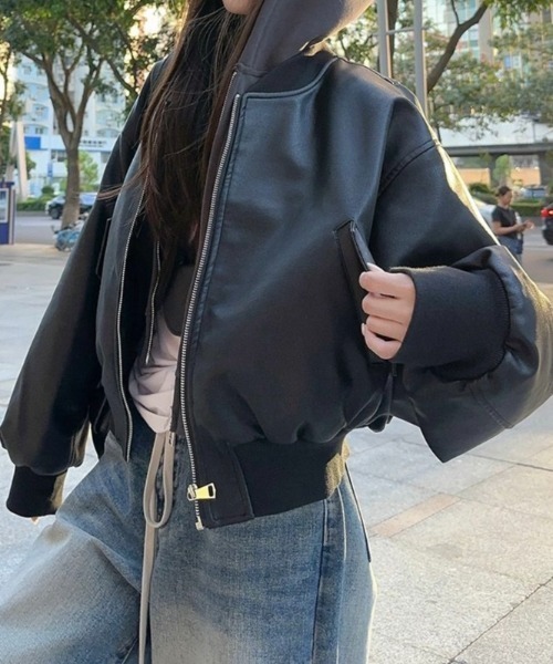 LADY LIKE(レディライク)の「フェイクレザーMA-1ジャケット(MA-1・レディース・ブラック・M)」の14枚目の写真