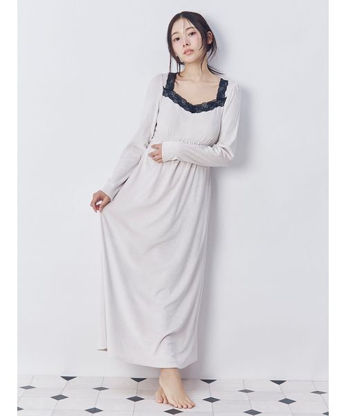 【美品】‼︎ スナイデルホームワンピース シルキーフリースワンピース（ルームワンピース）｜SNIDEL HOME