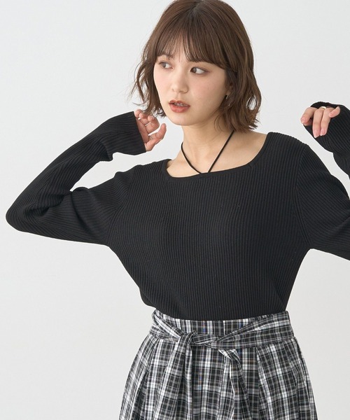 earth music&ecology（アースミュージックアンドエコロジー）の「スクエアホルターネックリブプルオーバー（Tシャツ/カットソー・レディース・ボルドー/ブラック/アイボリー/ブラウン・M/S）」の2枚目の写真