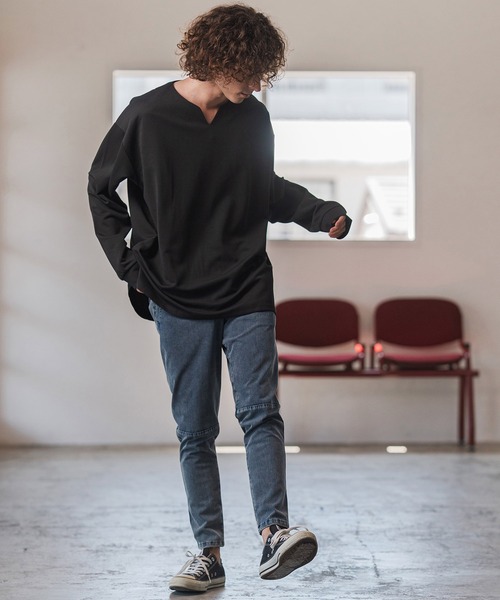 CAMBIO（カンビオ）の「mlt5411- キーネックサイドスリットカットソー（Tシャツ/カットソー・メンズ・ブラック/アイボリー/グレイッシュベージュ・M/L/XL）」の9枚目の写真