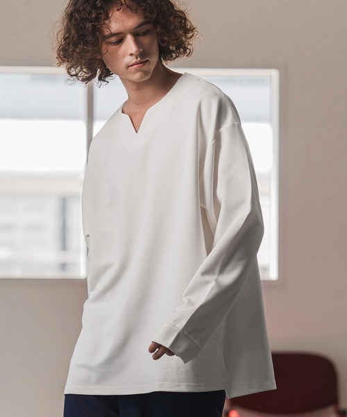 CAMBIO（カンビオ）の「mlt5411- キーネックサイドスリットカットソー（Tシャツ/カットソー・メンズ・ブラック/アイボリー/グレイッシュベージュ・M/L/XL）」の12枚目の写真