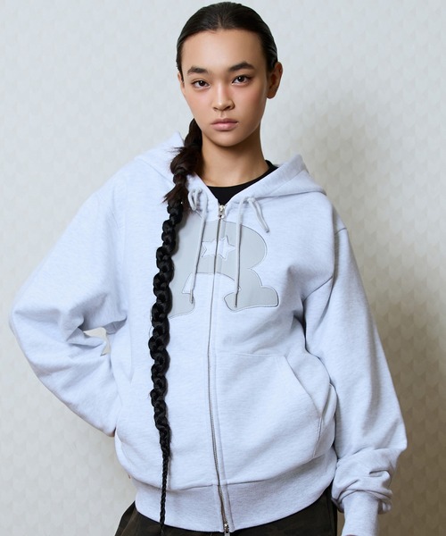 LUVISTRUE（ラヴイズトゥルー）の「GT R HOOD ZIP UP（パーカー・レディース・ブラック/その他/ネイビー・FREE）」の3枚目の写真