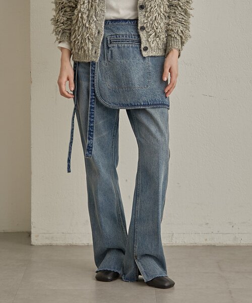 Omekashi（オメカシ）の「ポケット付きフレアデニム（デニムパンツ・レディース・ブルー/ブラック・36/38）」の2枚目の写真
