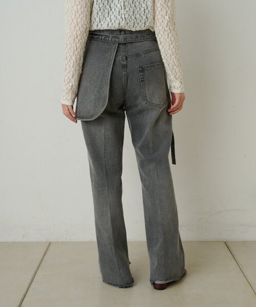 Omekashi（オメカシ）の「ポケット付きフレアデニム（デニムパンツ・レディース・ブルー/ブラック・36/38）」の6枚目の写真