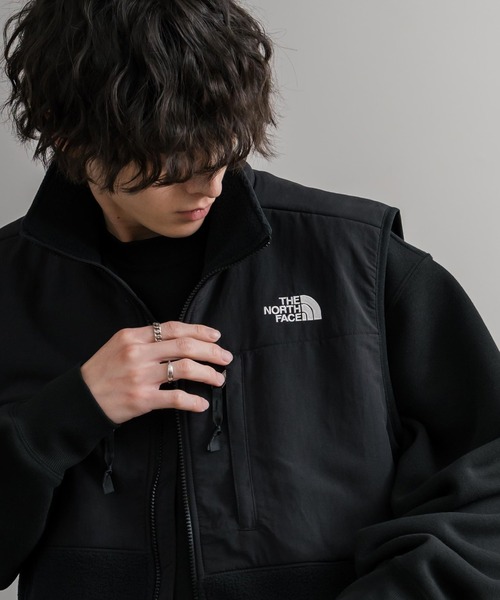 THE NORTH FACE(ザノースフェイス)の「THE NORTH FACE ザ・ノースフェイス RETRO DENALI VEST レトロデナリ配色切替フリースベスト(ベスト・メンズ・ブラック/ブルー・M/L)」の9枚目の写真