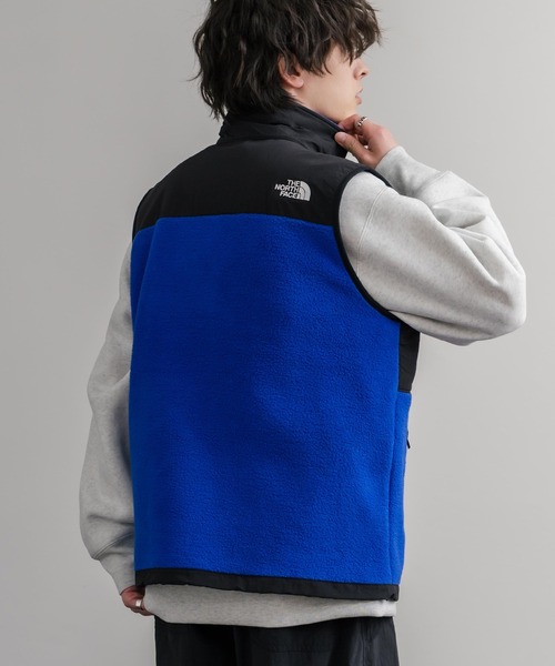 THE NORTH FACE(ザノースフェイス)の「THE NORTH FACE ザ・ノースフェイス RETRO DENALI VEST レトロデナリ配色切替フリースベスト(ベスト・メンズ・ブラック/ブルー・M/L)」の11枚目の写真
