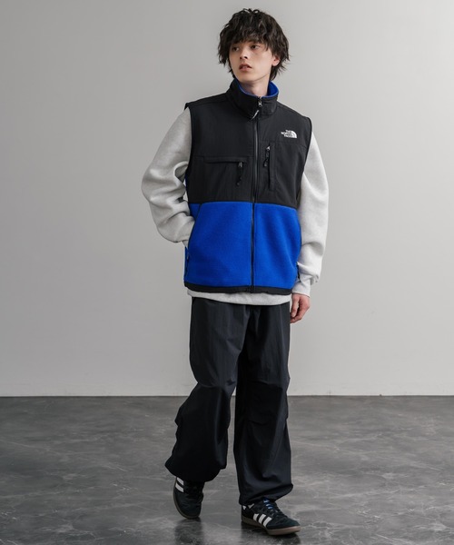 THE NORTH FACE(ザノースフェイス)の「THE NORTH FACE ザ・ノースフェイス RETRO DENALI VEST レトロデナリ配色切替フリースベスト(ベスト・メンズ・ブラック/ブルー・M/L)」の12枚目の写真