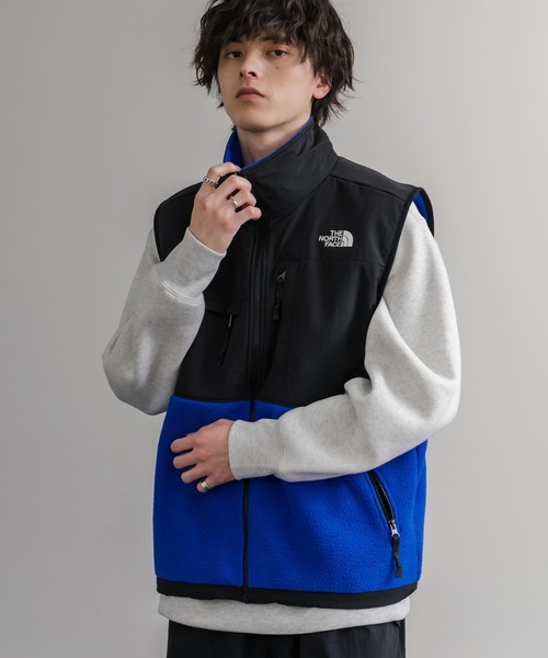 THE NORTH FACE(ザノースフェイス)の「THE NORTH FACE ザ・ノースフェイス RETRO DENALI VEST レトロデナリ配色切替フリースベスト(ベスト・メンズ・ブラック/ブルー・M/L)」の15枚目の写真