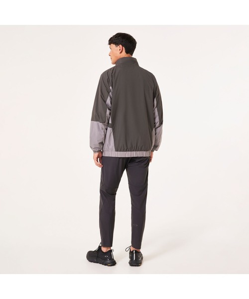 OAKLEY（オークリー）の「オークリー  ENHANCE ACTIVE WIND JACKET 14.7/ジャケット/スポーツ・トレーニング/OAKLEY（その他アウター・メンズ・ブラック×グレー/パープル系その他・L/S/XL/M）」の4枚目の写真