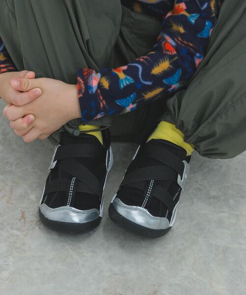 IFME（イフミー）の「IFME　K キネティックベルトシューズ(KIDS)（スニーカー・キッズ・ホワイト/ブラック・17/19/18）」の5枚目の写真