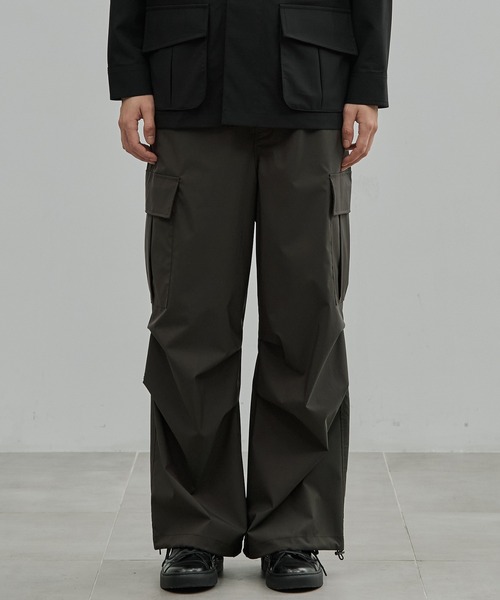 UNITED TOKYO(ユナイテッドトウキョウ)の「HIGH-SPEC WOOL カーゴパンツ(カーゴパンツ・メンズ・ブラウン/ダークグレー/ブラック・1/2)」の20枚目の写真