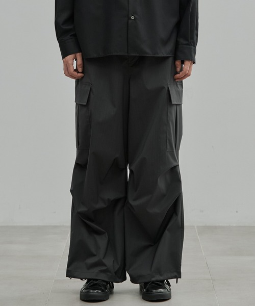 UNITED TOKYO(ユナイテッドトウキョウ)の「HIGH-SPEC WOOL カーゴパンツ(カーゴパンツ・メンズ・ブラウン/ダークグレー/ブラック・1/2)」の13枚目の写真