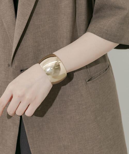 SMELLY（スメリー）の「シンプルメタルワイドバングル（バングル/リストバンド・レディース・ゴールド・-）」の3枚目の写真