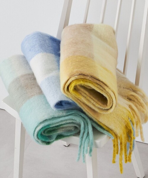 SHIPS any（シップス エニィ）の「SHIPS any:〈手洗い可能〉ボリューム シャギー チェック マフラー (ユニセックス) 25AW◇（マフラー・メンズ・ワイン/ブラック/ブルー/グリーン/イエロー/ネイビー・ONE SIZE）」の5枚目の写真