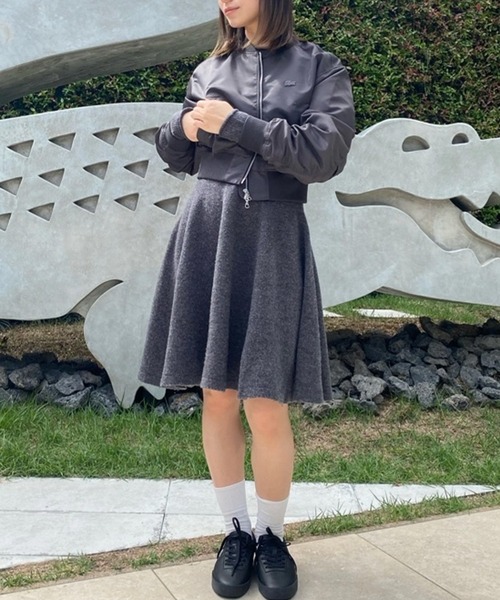 LACOSTE（ラコステ）の「クロップド丈 ショートMA-1ジャケット（ブルゾン・レディース・オリーブ/グレー・38/36/34/40）」の20枚目の写真