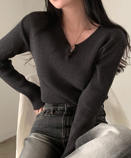 Doula Doula（ドゥーラドゥーラ）の「ヘンリーVネックリブニット（ニット/セーター・レディース・ホワイト/ベージュ/グレー/ブルー/ブラック・FREE）」の10枚目の写真