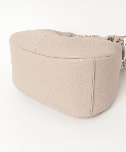 GANNI(ガニー)の「GANNI Hobo Mini Grained ガニー ホーボー ミニ ハンドバッグ(ハンドバッグ・レディース・ホワイト系1・FREE)」の5枚目の写真