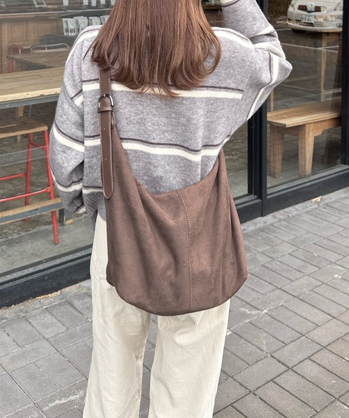 LE MORE(リモア)の「スウェードタッチ2wayショルダーバッグ(ショルダーバッグ・レディース・ブラック/ダークブラウン/ブラウン・FREE)」の3枚目の写真