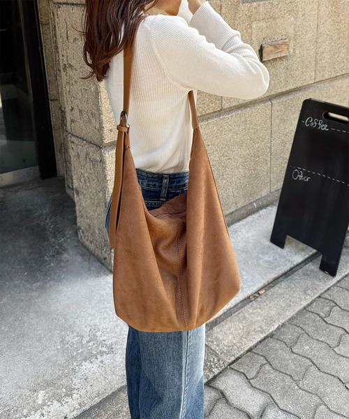 LE MORE(リモア)の「スウェードタッチ2wayショルダーバッグ(ショルダーバッグ・レディース・ブラック/ダークブラウン/ブラウン・FREE)」の8枚目の写真