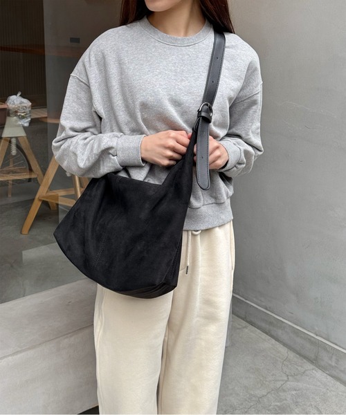 LE MORE(リモア)の「スウェードタッチ2wayショルダーバッグ(ショルダーバッグ・レディース・ブラック/ダークブラウン/ブラウン・FREE)」の11枚目の写真