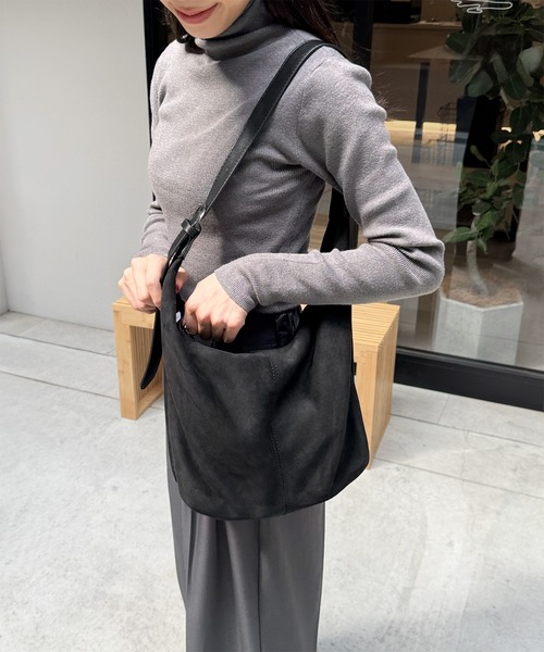 LE MORE(リモア)の「スウェードタッチ2wayショルダーバッグ(ショルダーバッグ・レディース・ブラック/ダークブラウン/ブラウン・FREE)」の18枚目の写真