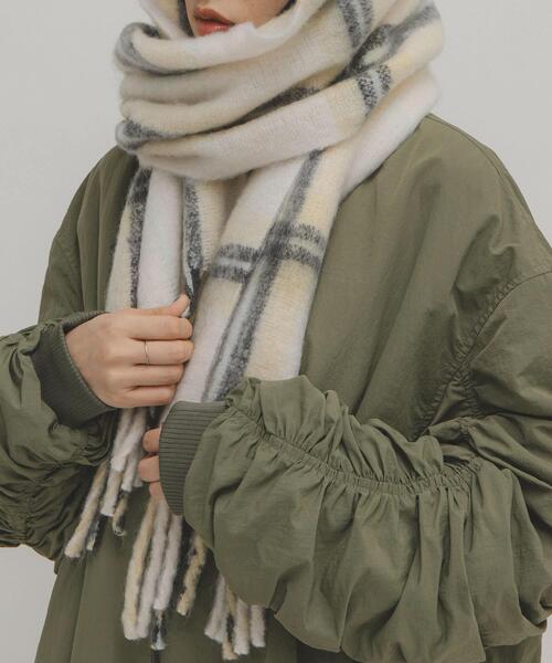 KBF（ケイビーエフ）の「ブークレチェックストール（ストール/ショール・レディース・グリーン系その他/ブルー系その他/ホワイト系その他・ONE）」の16枚目の写真