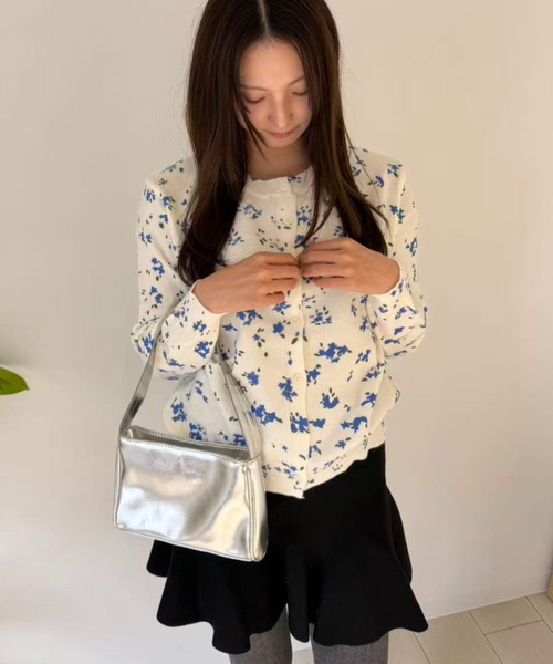 mebole(メボレ)の「クルーネックフラワーカーディガン(カーディガン/ボレロ・レディース・ホワイト/ブラック/グレー・FREE)」の12枚目の写真