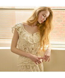 VIKINI VENDER（ビキニベンダー）の「Dilis Crochet Button Sleeveless Top - White（ニット/セーター）」