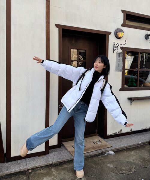 MUSINSA STANDARD WOMAN（ムシンサスタンダードウーマン）の「ウィメンズブーツカットデニムパンツ[ミディアムインディゴ]（デニムパンツ・レディース・その他・27/28/29/30/24/25/26）」の7枚目の写真