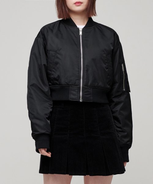 MUSINSA STANDARD WOMAN（ムシンサスタンダードウーマン）の「ウィメンズクロップMA-1ボンバージャケット[ブラック]（ブルゾン・レディース・ブラック・MEDIUM/LARGE/SMALL）」の13枚目の写真