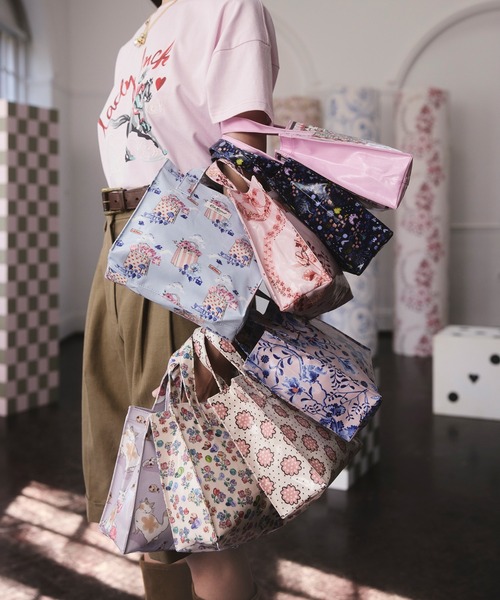 Cath Kidston(キャスキッドソン)の「スモール ブックバッグTiny Town(トートバッグ・レディース・その他・FREE)」の2枚目の写真