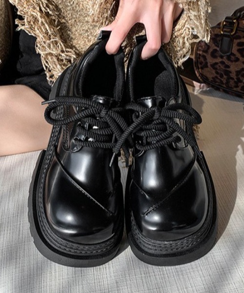 mebole(メボレ)の「レースアップチャンキーローファー(ローファー・レディース・ブラック/ブラウン・SMALL/MEDIUM/LARGE)」の15枚目の写真
