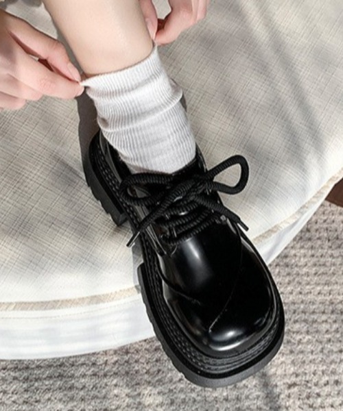 mebole(メボレ)の「レースアップチャンキーローファー(ローファー・レディース・ブラック/ブラウン・SMALL/MEDIUM/LARGE)」の7枚目の写真