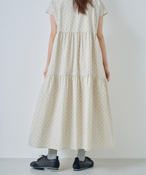 Kelen（ケレン）の「「KELEN / ケレン」フレンチスリーブティアードワンピース（ワンピース・レディース・チャコールグレー/ライトベージュ/ネイビー・S/M）」の21枚目の写真