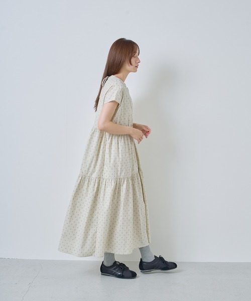 Kelen（ケレン）の「「KELEN / ケレン」フレンチスリーブティアードワンピース（ワンピース・レディース・チャコールグレー/ライトベージュ/ネイビー・S/M）」の22枚目の写真