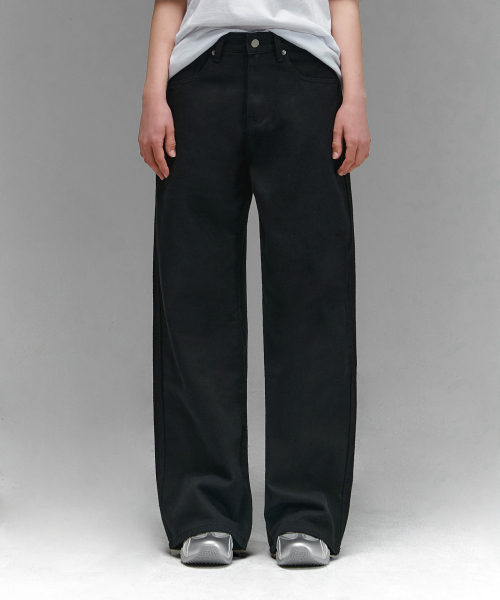 RANDOMOFF（ランダムオフ）の「BTB : COMFY JEANS [SHADOW BLACK]（その他パンツ・レディース・ブラック・LARGE/X-SMALL/SMALL/MEDIUM）」の2枚目の写真