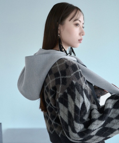 HARE（ハレ）の「フードマフラーツキミドルコート(HARE)（ノーカラーコート・レディース・ブラック/ブルー・FREE）」の18枚目の写真