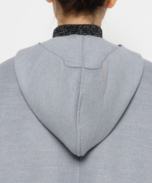 HARE（ハレ）の「フードマフラーツキミドルコート(HARE)（ノーカラーコート・レディース・ブラック/ブルー・FREE）」の9枚目の写真