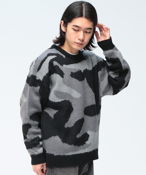 SAKAZEN（サカゼン）の「Cathy's Closet (キャシーズ クロセット) 起毛 カモフラージュ クルーネック オーバー ニット セーター 42706009（ニット/セーター・メンズ・ブルー/ブラック/ホワイト・L/M）」の3枚目の写真