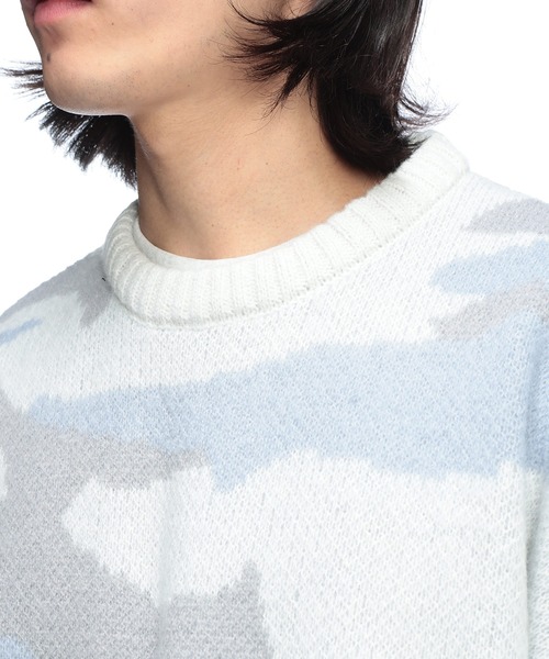 SAKAZEN（サカゼン）の「Cathy's Closet (キャシーズ クロセット) 起毛 カモフラージュ クルーネック オーバー ニット セーター 42706009（ニット/セーター・メンズ・ブルー/ブラック/ホワイト・L/M）」の6枚目の写真