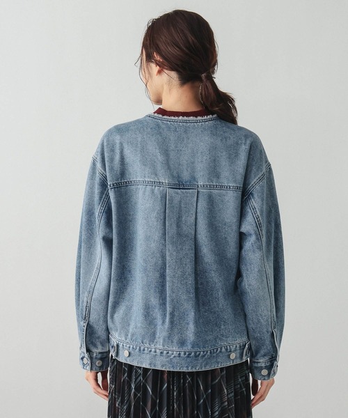 GLOBAL WORK(グローバルワーク)の「GOODデニムノーカラージャケット/601266(デニムジャケット・レディース・ライトブルー/ブルー・MEDIUM/LARGE)」の15枚目の写真
