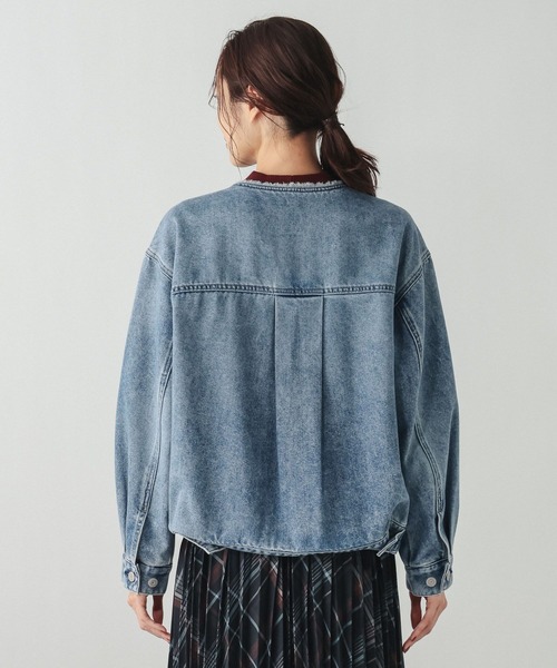 GLOBAL WORK(グローバルワーク)の「GOODデニムノーカラージャケット/601266(デニムジャケット・レディース・ライトブルー/ブルー・MEDIUM/LARGE)」の14枚目の写真