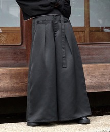 狐独（コドク）の「ハトメベルトハカマスラックス（スラックス）」